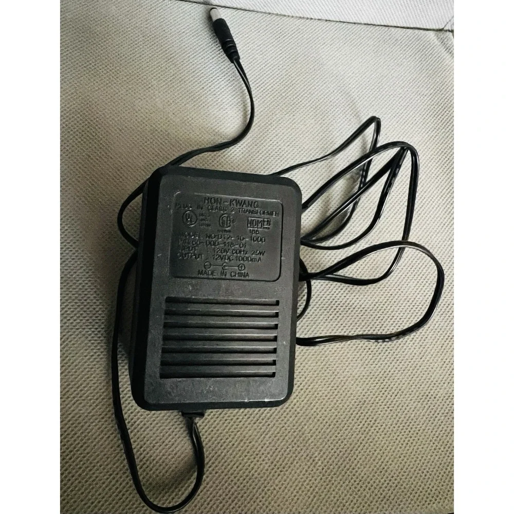 Hon-Kwang Plug in Class 2 Transformer (Genuine, Model D12-10-1000)